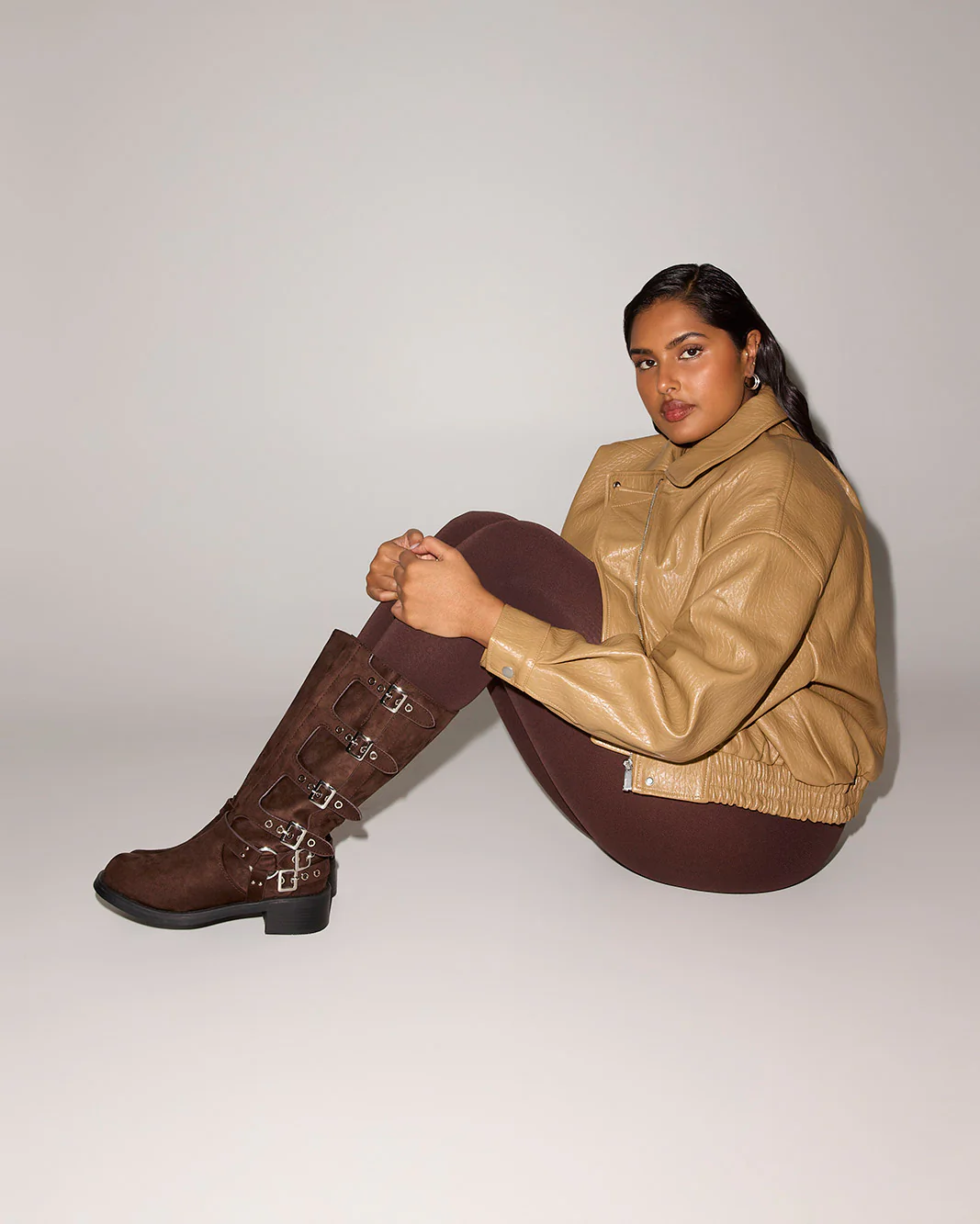 OSHEA CURVE - DARK CACAO SUEDE-SILVER - Image 2